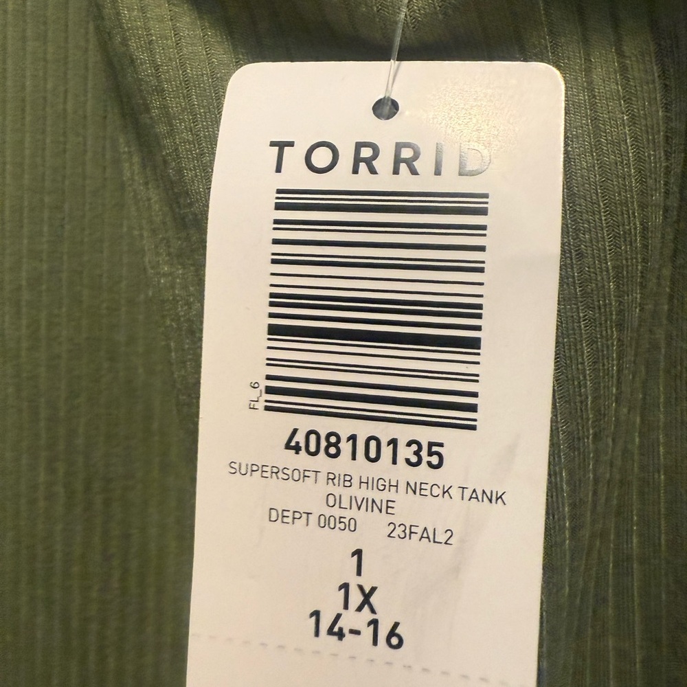 Torrid Green Ribbed Tank - Picture 3 of 4
